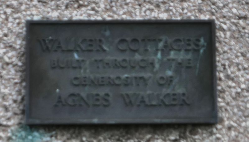 File:Walker Cottages 2.JPG