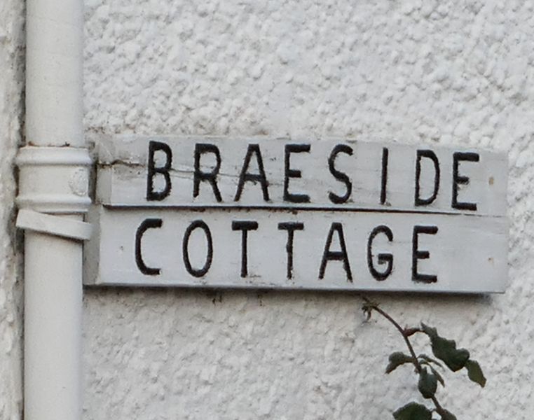 File:Braeside Cottage 2.JPG